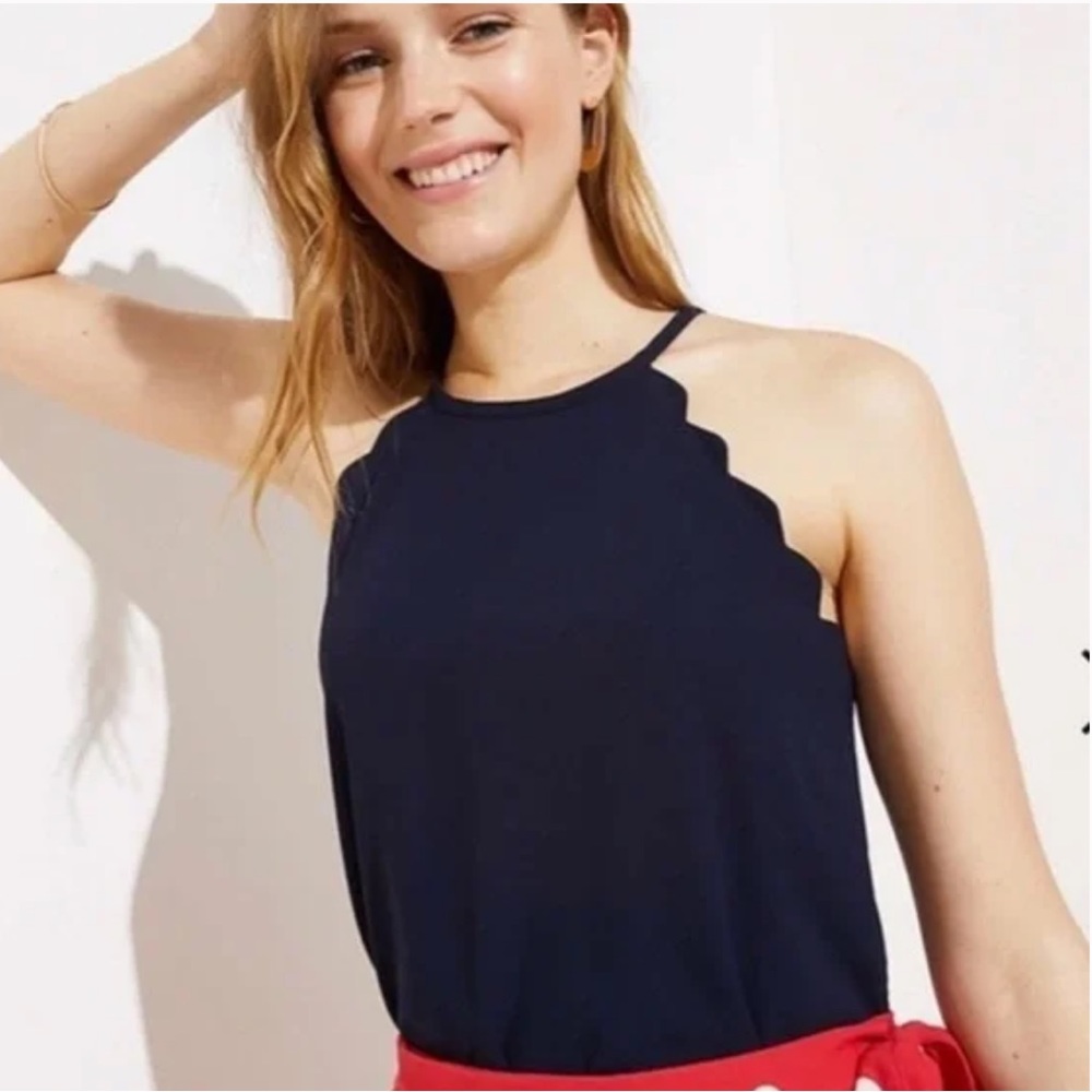 Loft Size M Blue / grey / slate colored top with scallop led detail